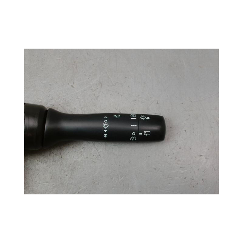 COMMANDE ESSUIE GLACE TOYOTA YARIS 2005-