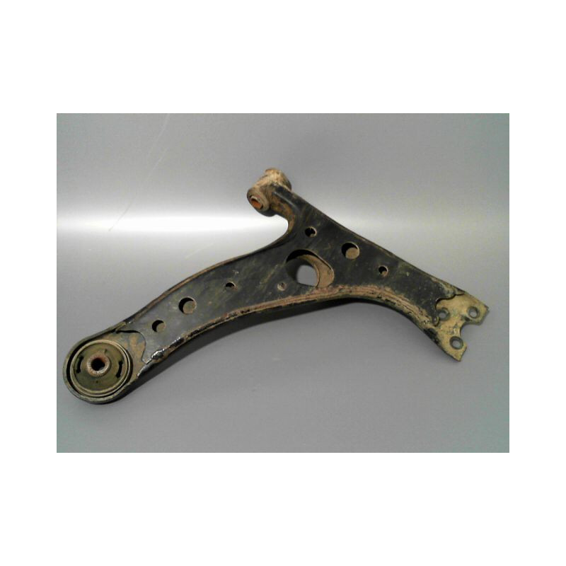 TRIANGLE INFERIEUR AVANT GAUCHE TOYOTA RAV4 2003-