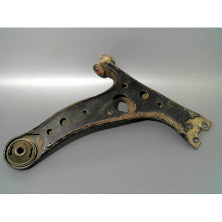 TRIANGLE INFERIEUR AVANT GAUCHE TOYOTA RAV4 2003-