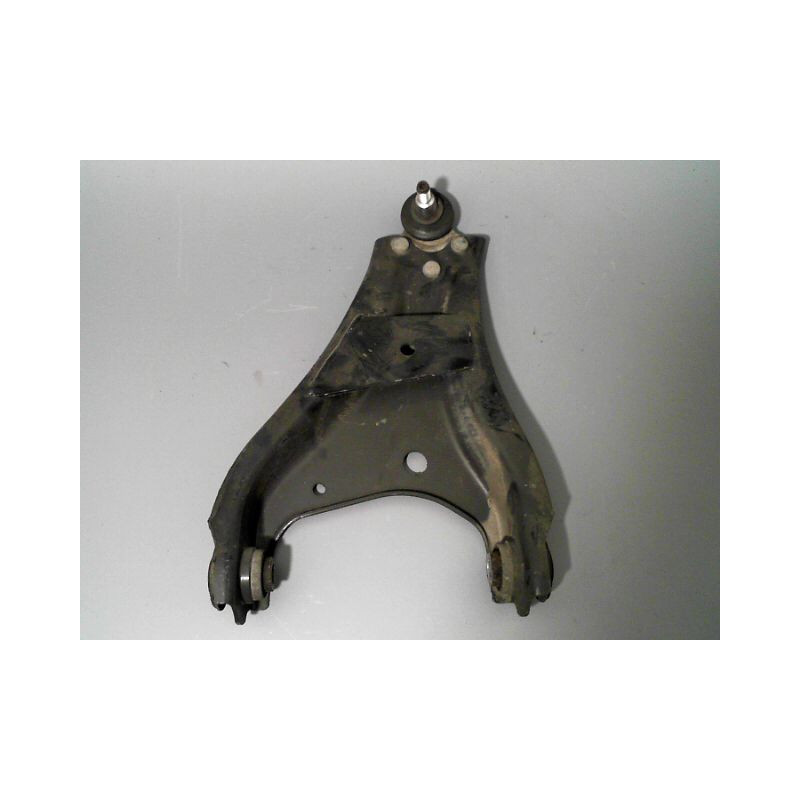 TRIANGLE INFERIEUR AVANT GAUCHE DACIA DUSTER 2010-