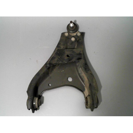 TRIANGLE INFERIEUR AVANT GAUCHE DACIA DUSTER 2010-