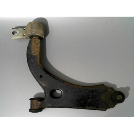 TRIANGLE INFERIEUR AVANT GAUCHE FORD FIESTA 02 -05