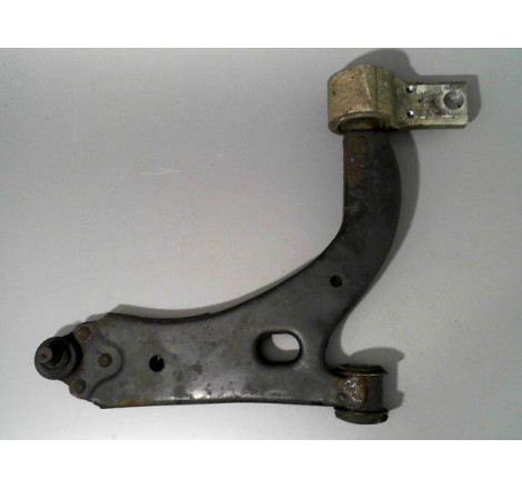 TRIANGLE INFERIEUR AVANT DROIT FORD FIESTA 02 -05