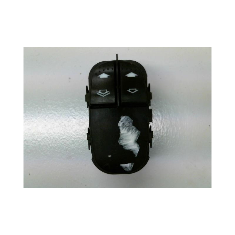 COMMANDE LEVE-GLACE PORTE AVG FORD FOCUS 98-04