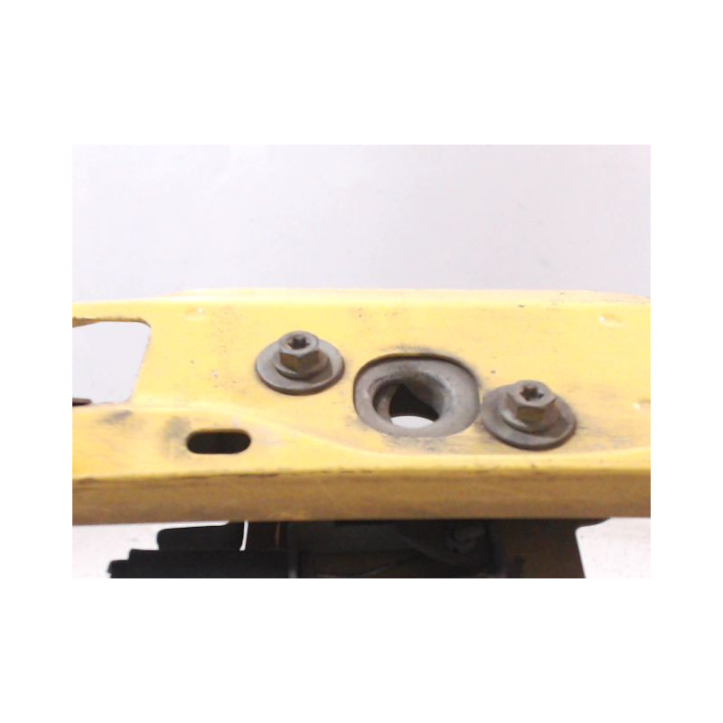 TRAVERSE SUPERIEURE ARMATURE AVANT RENAULT CLIO II PH.2 01-06