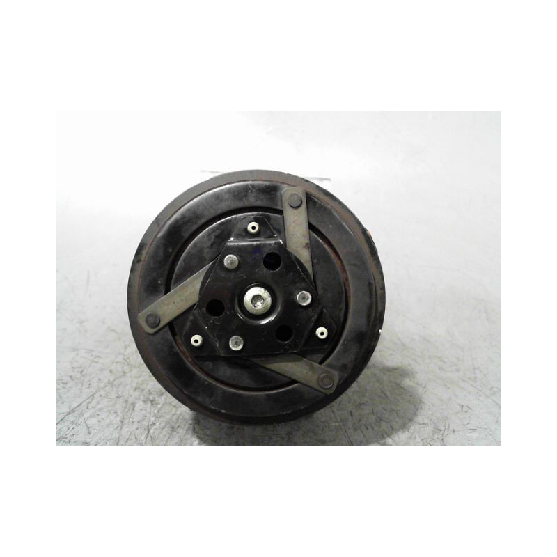 COMPRESSEUR AIR CONDITIONNE RENAULT SCENIC II PH1 02-06