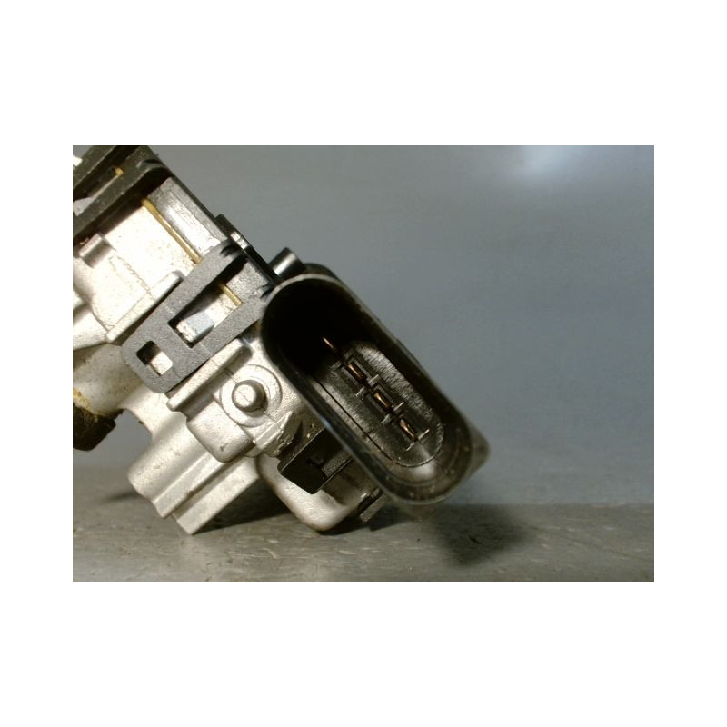 MOTEUR ESSUIE-GLACE AVANT FORD FIESTA
