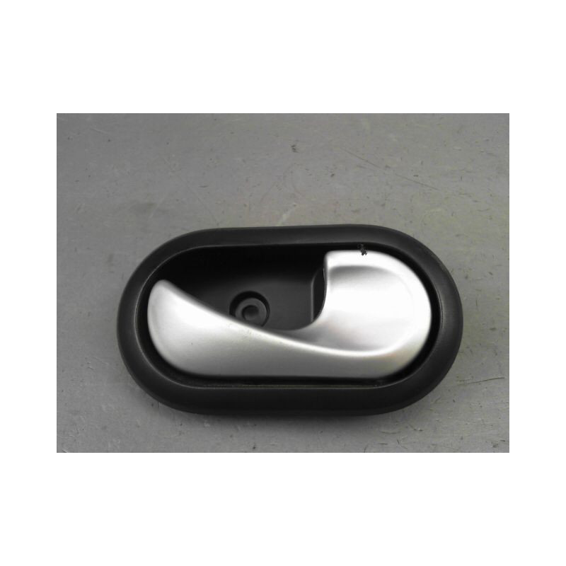 POIGNEE INTERIEURE PORTE AVANT DROIT DACIA SANDERO I 2008-2012