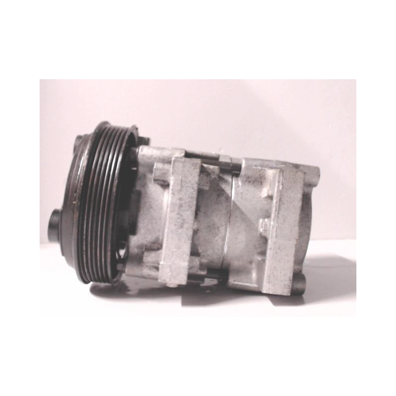 COMPRESSEUR AIR CONDITIONNE FORD KA