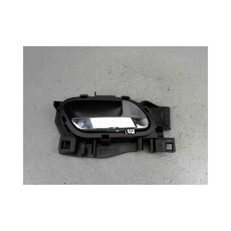 POIGNEE INTERIEURE PORTE AVANT DROIT PEUGEOT 308