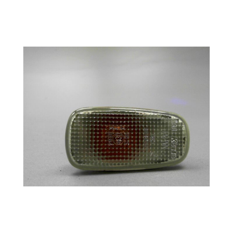 REPETITEUR AILE DROIT TOYOTA PRIUS