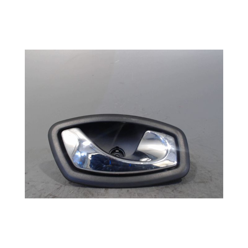 POIGNEE INTERIEURE PORTE AVANT DROIT RENAULT CLIO IV