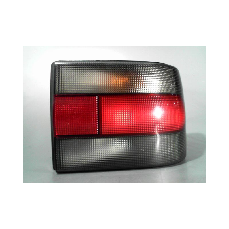FEU ARRIERE DROIT RENAULT R19