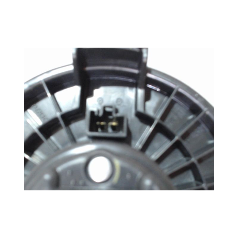 MOTEUR VENTILATEUR CHAUFFAGE SUZUKI SWIFT 3P