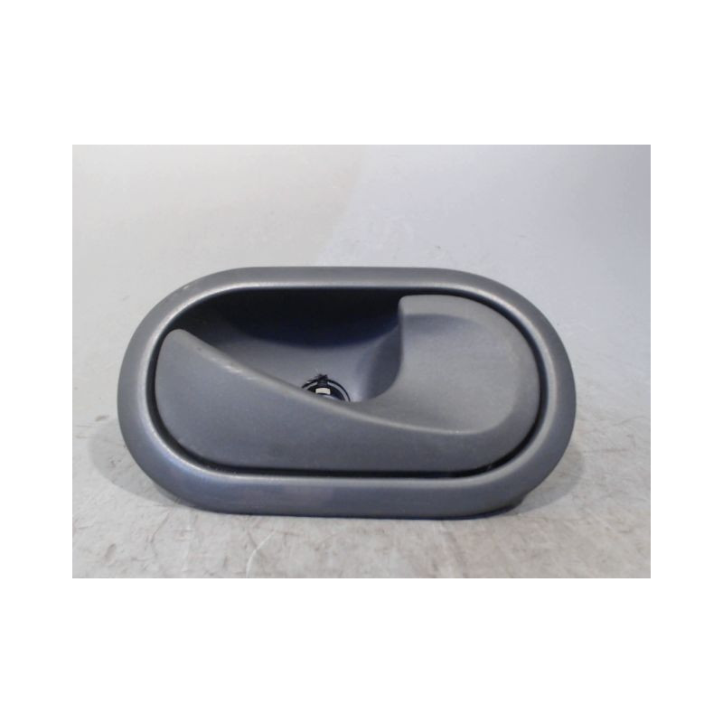 POIGNEE INTERIEURE PORTE ARRIERE DROIT RENAULT CLIO III 2010-
