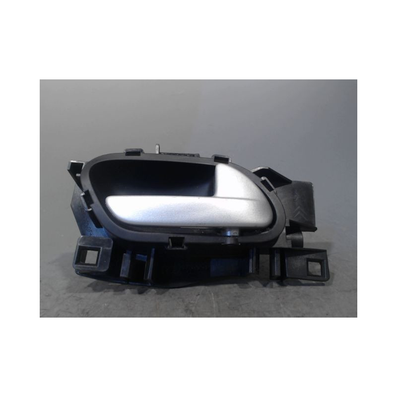 POIGNEE INTERIEURE PORTE AVANT DROIT PEUGEOT PARTNER TEPEE 2008-