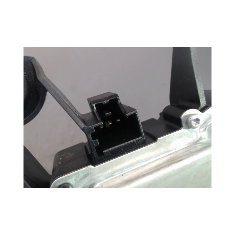 MOTEUR ESSUIE-GLACE ARRIERE FORD FIESTA 2005-