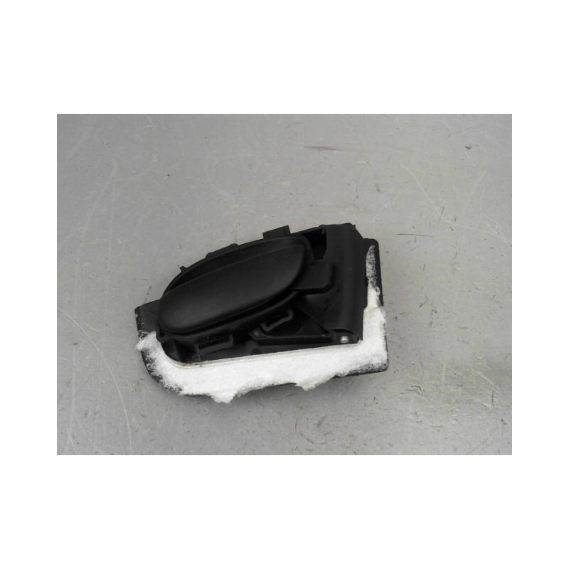 POIGNEE INTERIEURE PORTE AVANT DROIT PEUGEOT 206 + 2009-2013