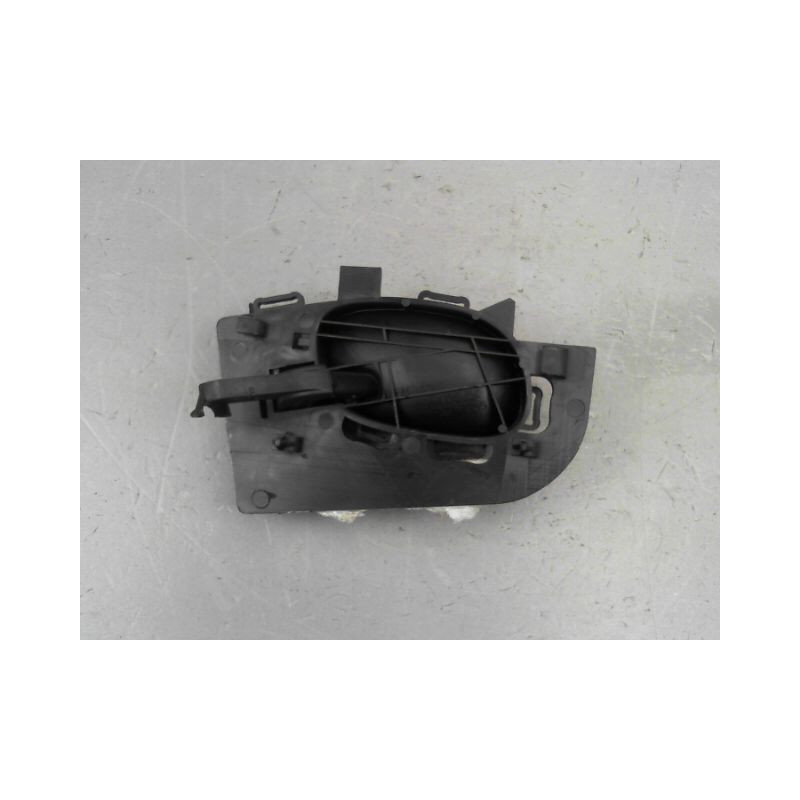 POIGNEE INTERIEURE PORTE AVANT DROIT PEUGEOT 206 + 2009-2013