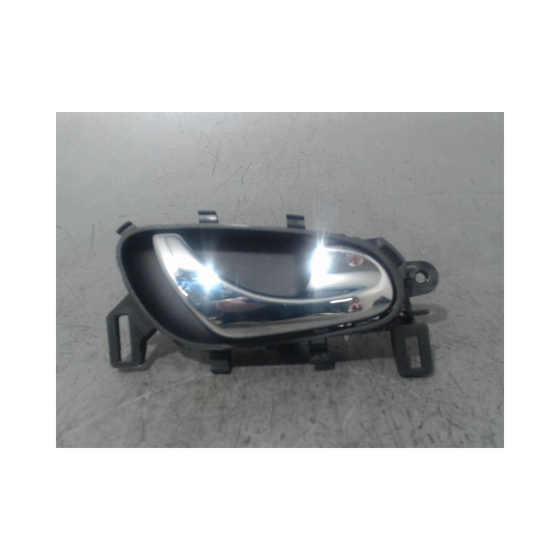 POIGNEE INTERIEURE PORTE ARRIERE DROIT NISSAN QHASQAI 2007-
