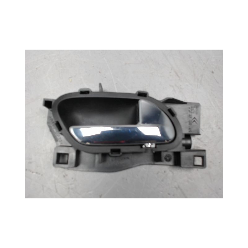 POIGNEE INTERIEURE PORTE AVANT DROIT CITROEN C4