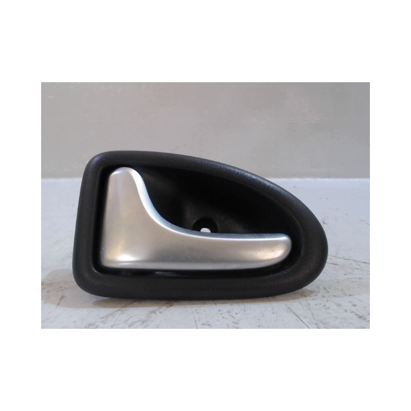 POIGNEE INTERIEURE PORTE ARRIERE GAUCHE RENAULT CLIO II PH.2 01-06