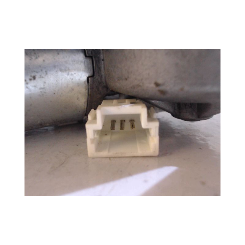 MOTEUR ESSUIE-GLACE ARRIERE RENAULT LAGUNA II 00-2005