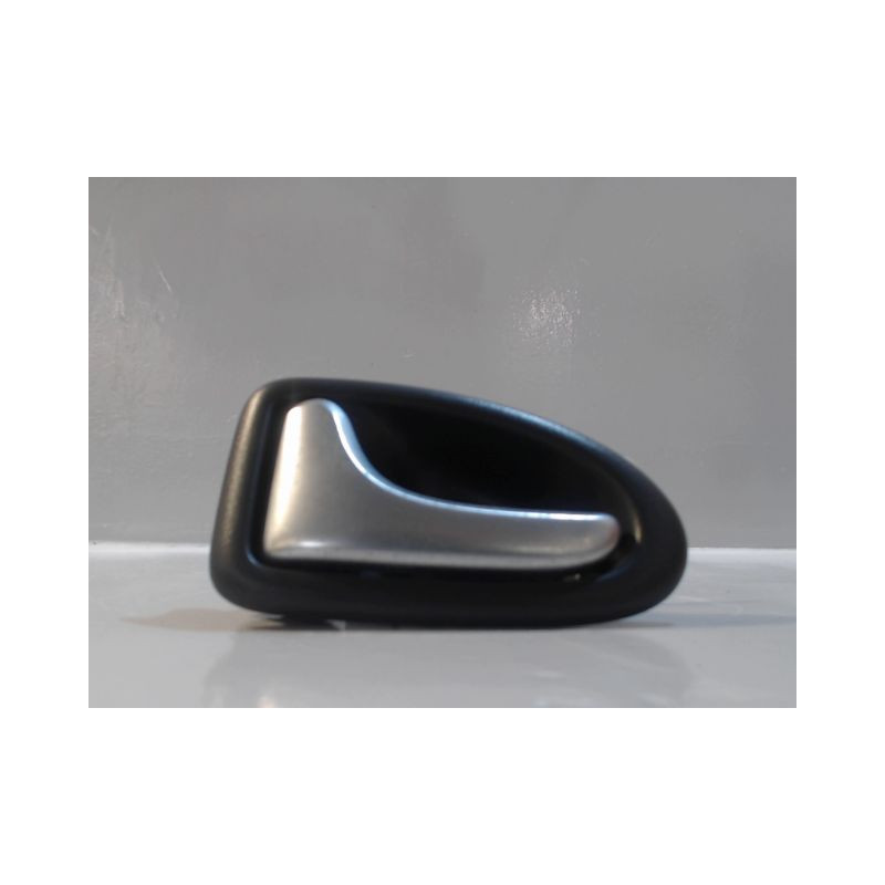 POIGNEE INTERIEURE PORTE ARRIERE GAUCHE RENAULT CLIO II CAMPUS 06-
