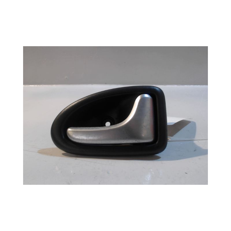POIGNEE INTERIEURE PORTE ARRIERE DROIT RENAULT CLIO II CAMPUS 06-