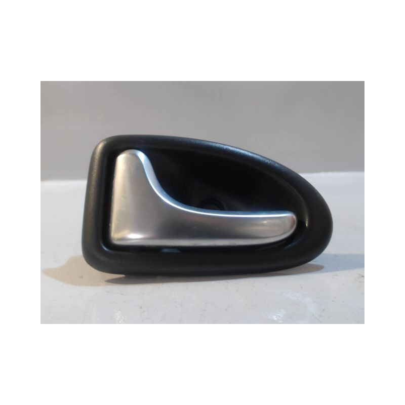POIGNEE INTERIEURE PORTE ARRIERE GAUCHE RENAULT CLIO II CAMPUS 06-