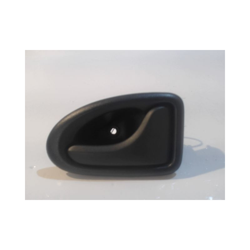 POIGNEE INTERIEURE PORTE ARRIERE DROIT RENAULT SCENIC PH1 96-99