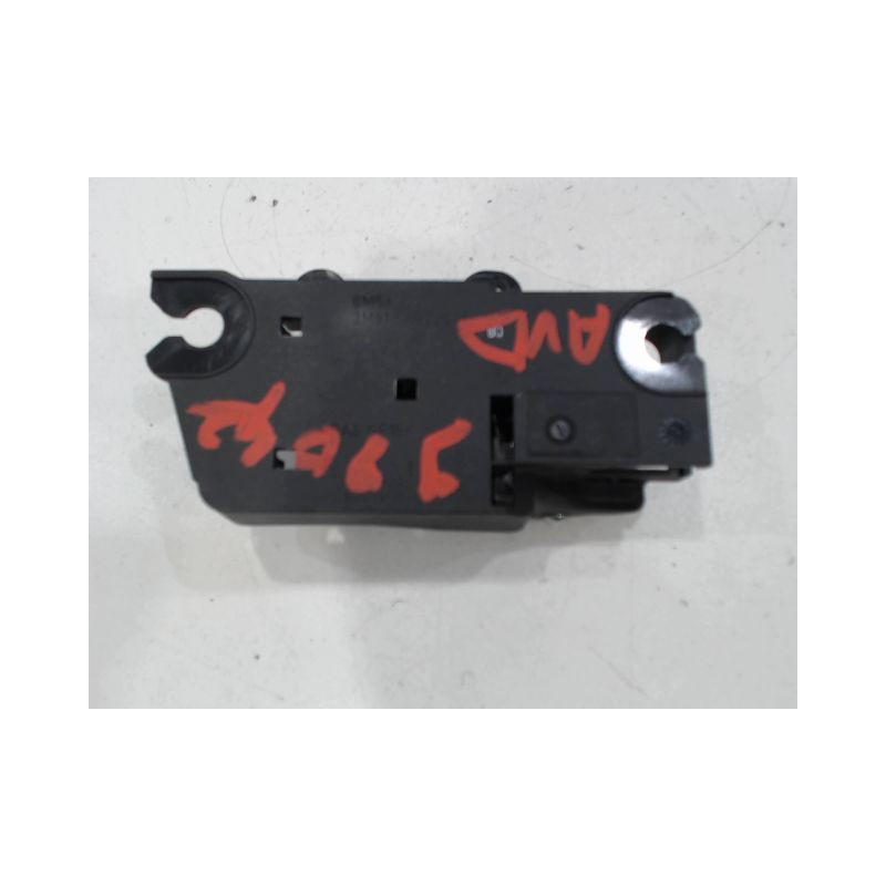 POIGNEE INTERIEURE PORTE AVANT DROIT FORD FOCUS