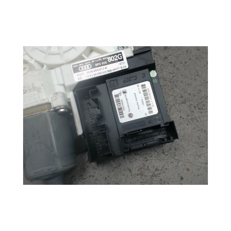MECANISME+MOTEUR LEVE-GLACE AVANT DROIT AUDI A3