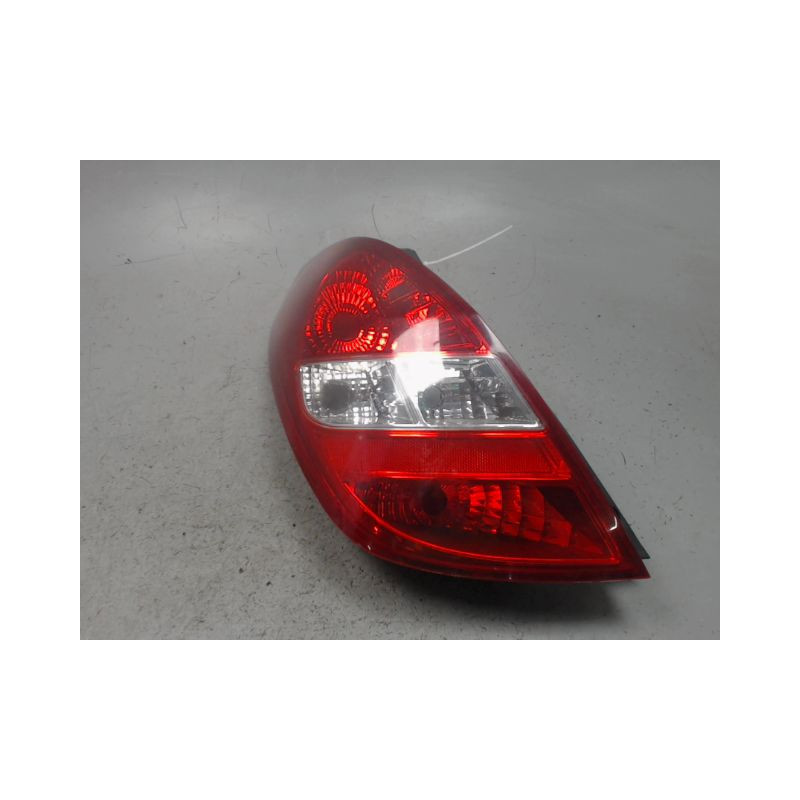 FEU ARRIERE GAUCHE  HYUNDAI I20