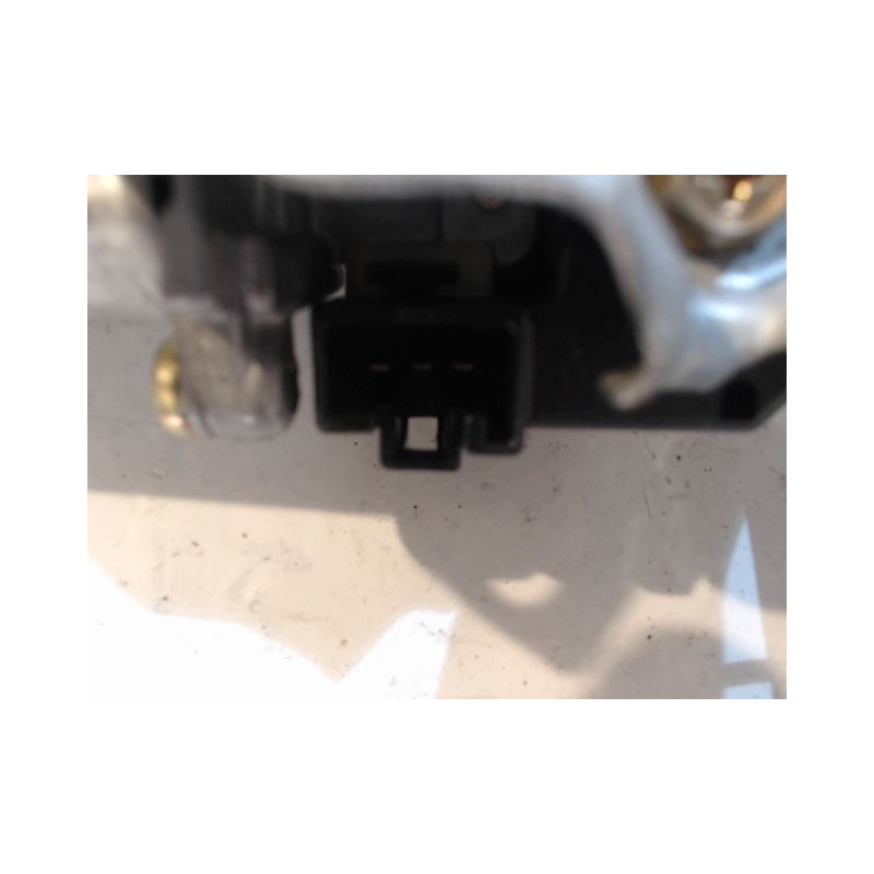 MOTEUR ESSUIE-GLACE ARRIERE TOYOTA AVENSIS VERSO 01-03