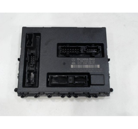 PLATINE FUSIBLE AV
