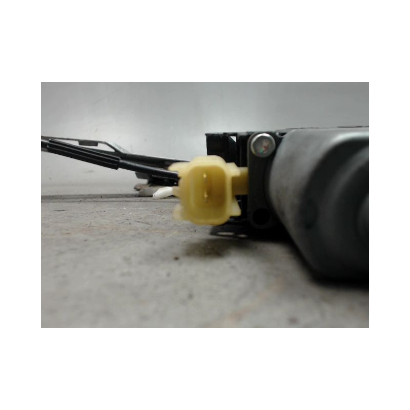 MECANISME+MOTEUR LEVE-GLACE AVANT DROIT FORD FIESTA