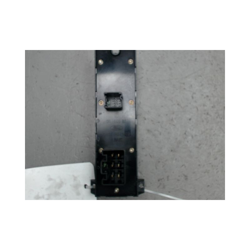 COMMANDE LEVE-GLACE PORTE AVG FORD FOCUS