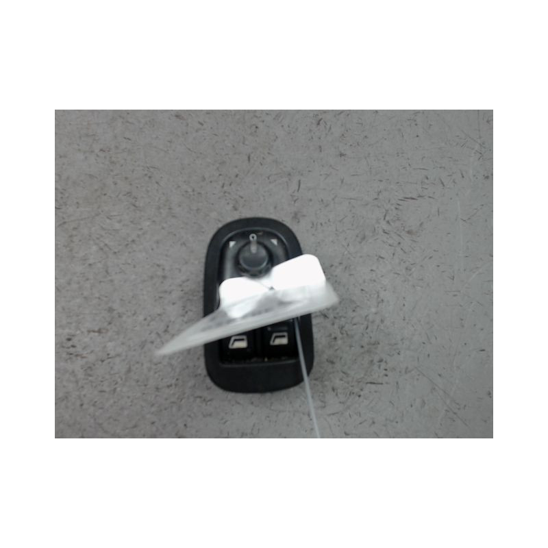 COMMANDE LEVE-GLACE PORTE AVG PEUGEOT 206