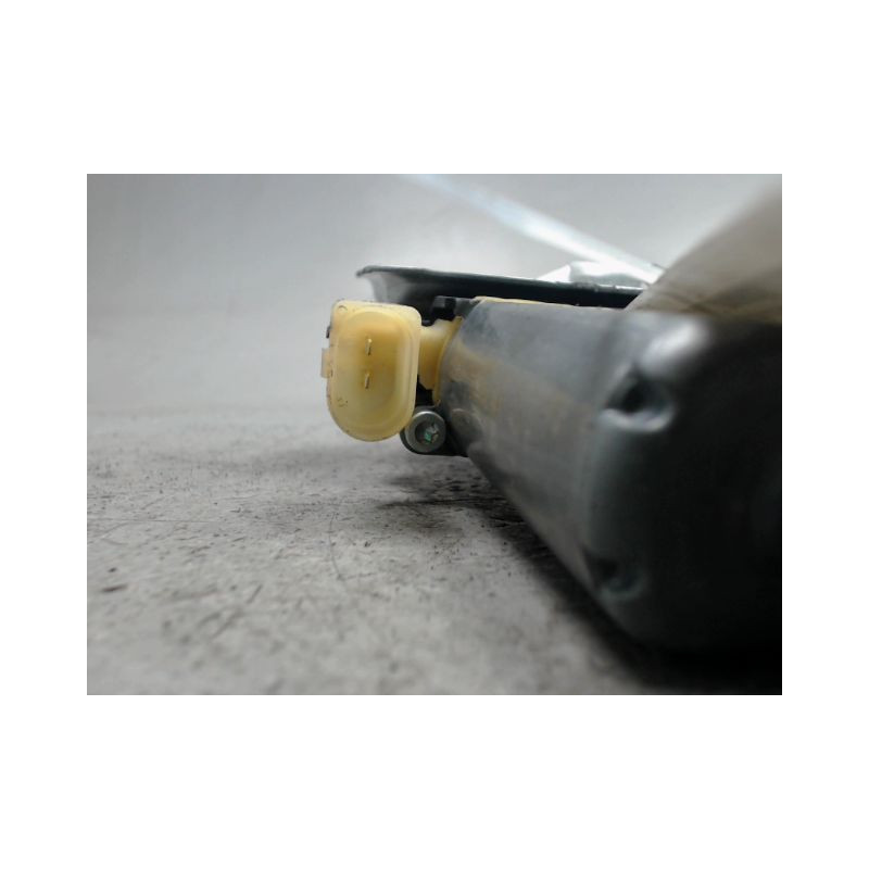 MECANISME+MOTEUR LEVE-GLACE AVANT DROIT TOYOTA YARIS
