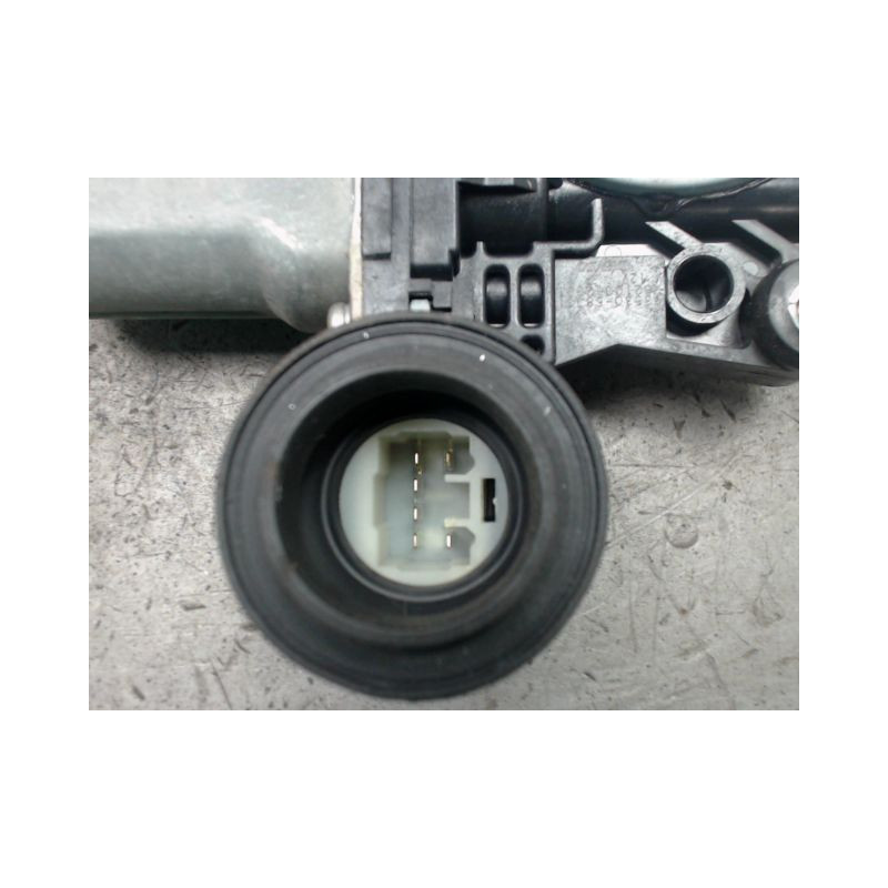 MECANISME+MOTEUR LEVE-GLACE AVANT DROIT SUZUKI SWIFT