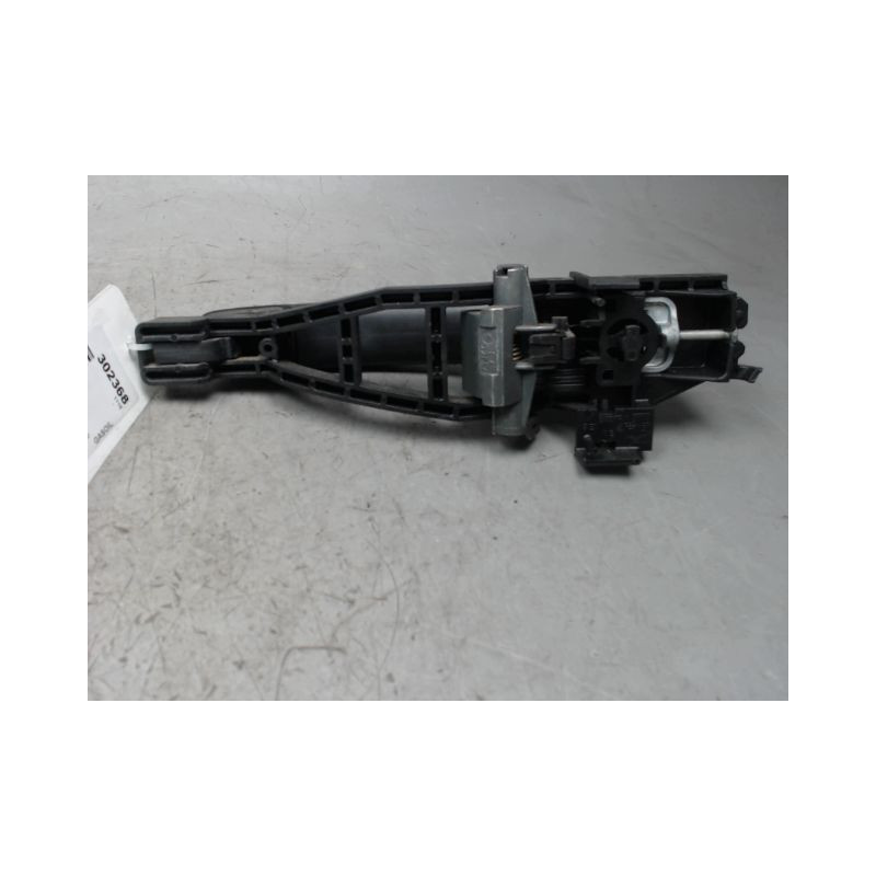 POIGNEE EXTERIEURE PORTE AVANT DROIT FORD FOCUS