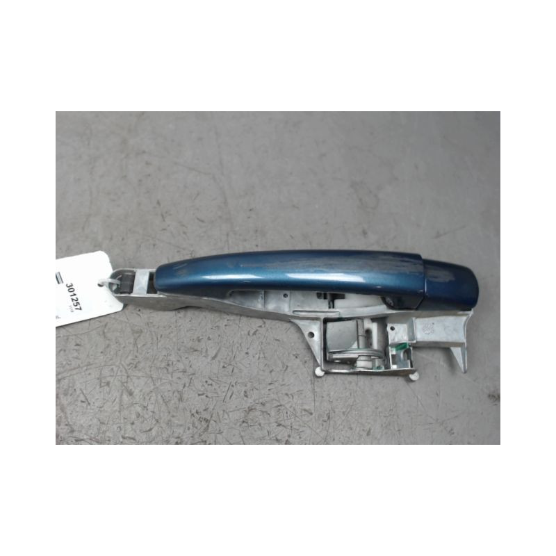 POIGNEE EXTERIEURE PORTE AVANT DROIT CITROEN C4
