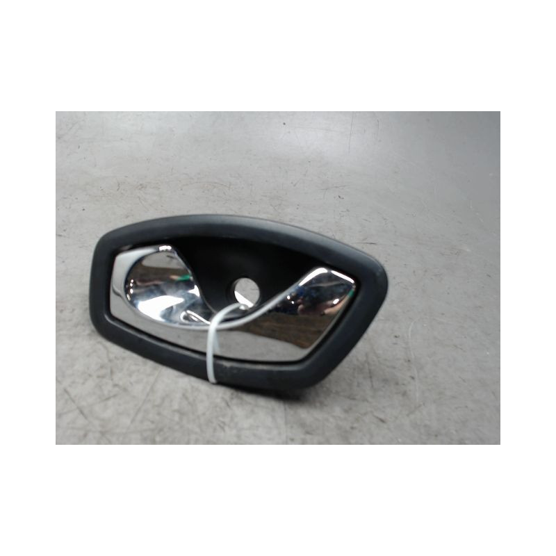 POIGNEE INTERIEURE PORTE AVANT GAUCHE RENAULT CLIO
