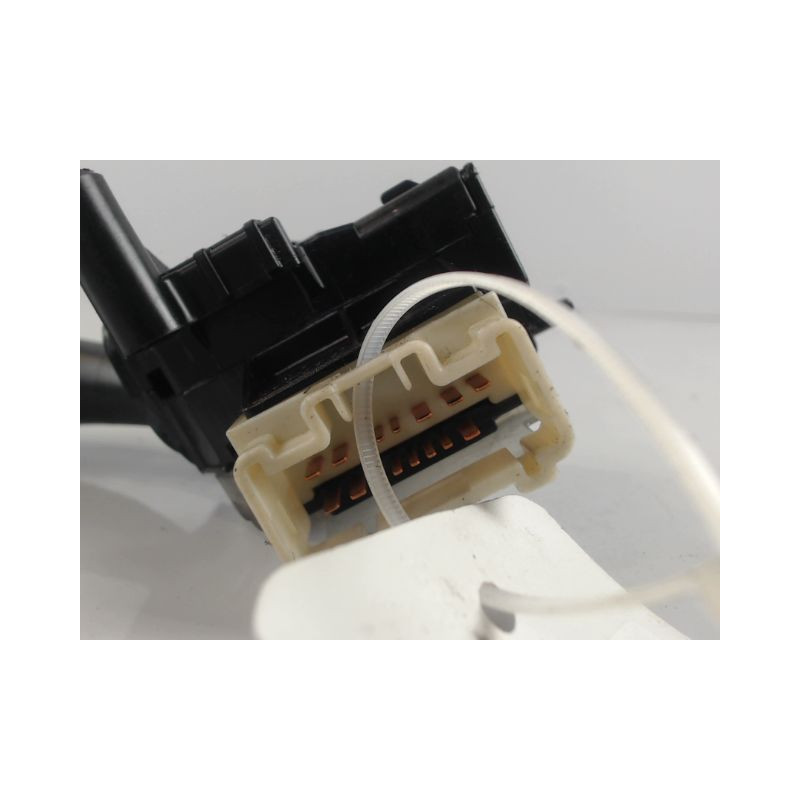 COMMANDE CLIGNOTANT TOYOTA AVENSIS VERSO 01-03