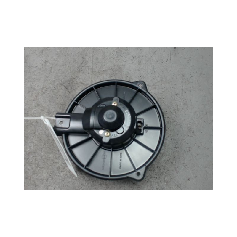 MOTEUR VENTILATEUR CHAUFFAGE TOYOTA AVENSIS