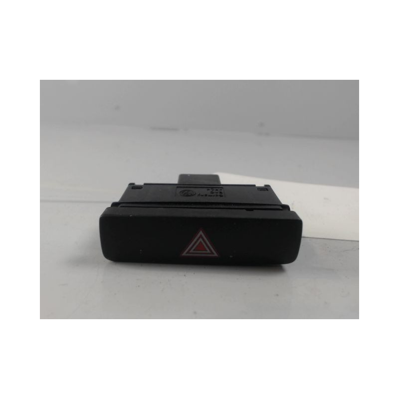 BOUTON DE WARNING VOLKSWAGEN PASSAT 2010-