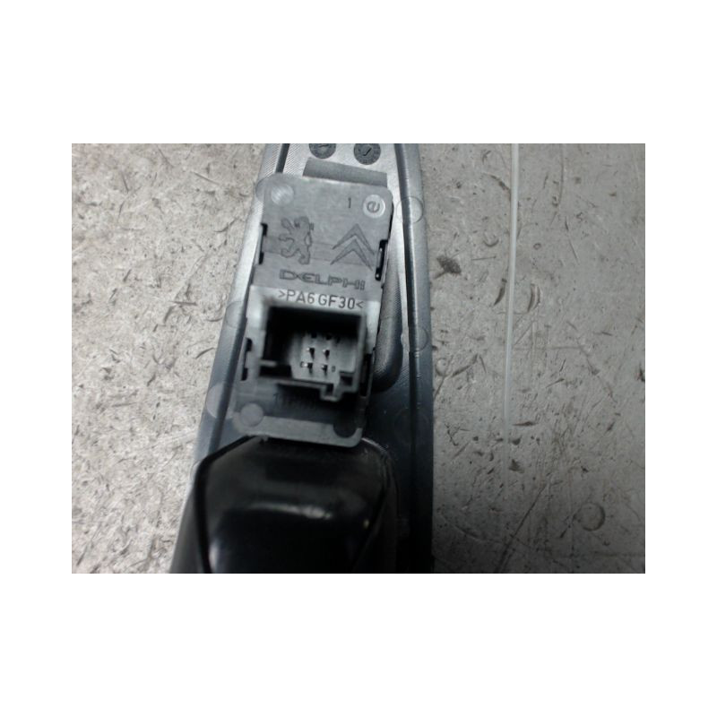 COMMANDE LEVE-GLACE PORTE ARD PEUGEOT 308
