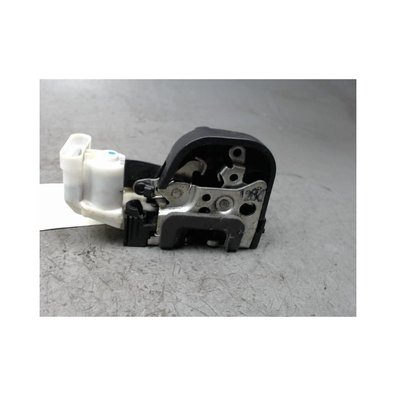 SERRURE PORTE AVANT DROIT ALFA ROMEO 147
