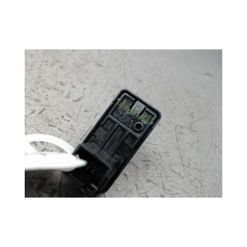 COMMANDE LEVE-GLACE PORTE AVD CITROEN C4